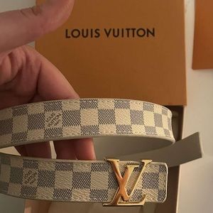 Louis Vuitton Belt. Barley Worn, no damage. CE.LV 25 Mini D.Azur 80